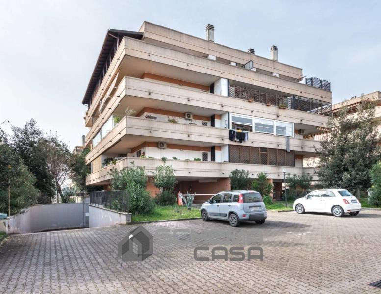 appartamento in vendita a Roma in zona Ponte di Nona