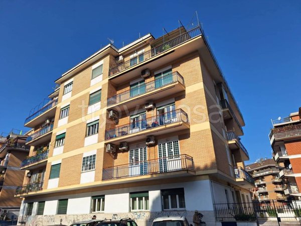 appartamento in vendita a Roma in zona Collatino