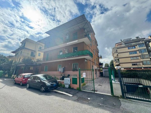 appartamento in vendita a Roma in zona San Basilio