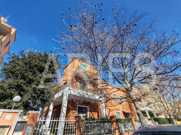 appartamento in vendita a Roma in zona Ostia