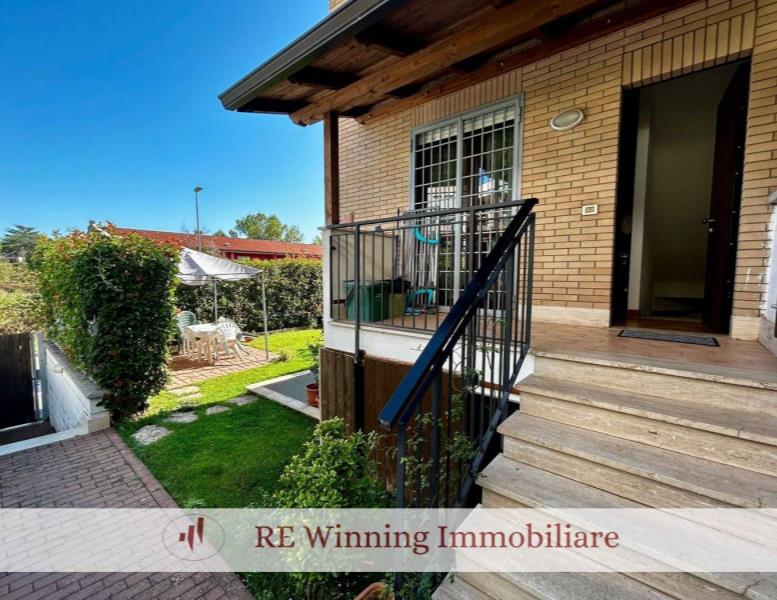 casa indipendente in vendita a Roma in zona Settecamini