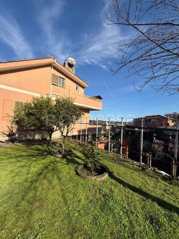 casa indipendente in vendita a Roma in zona Ottavia