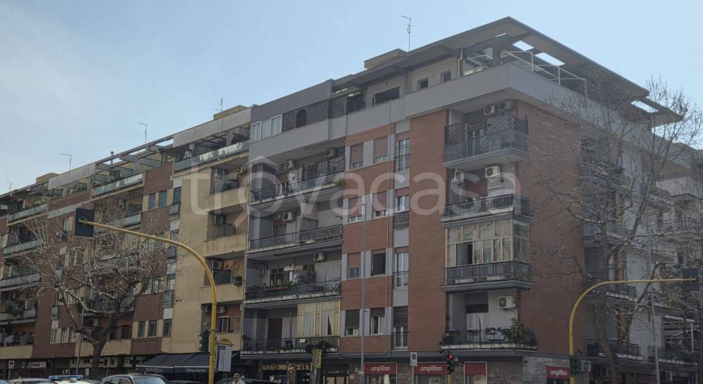 appartamento in vendita a Roma in zona Ostia