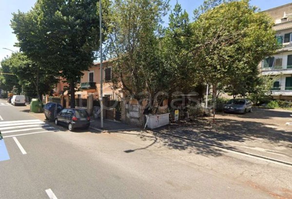 appartamento in vendita a Roma in zona Prenestino-Centocelle
