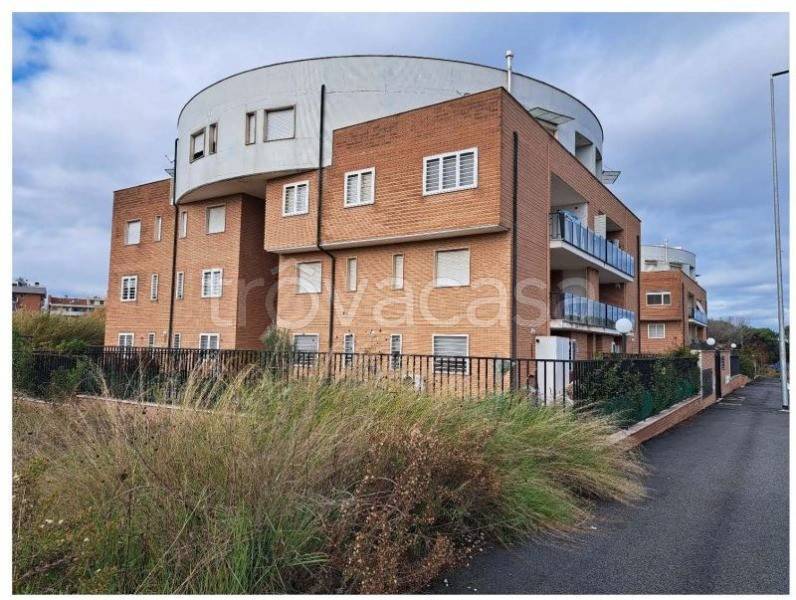 appartamento in vendita a Roma in zona Ponte di Nona