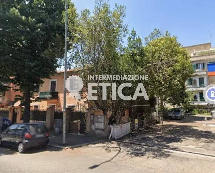 appartamento in vendita a Roma in zona Prenestino-Centocelle