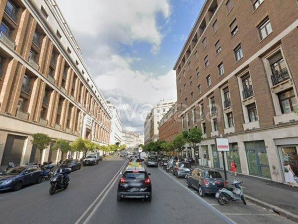 negozio in vendita a Roma in zona Tor di Quinto