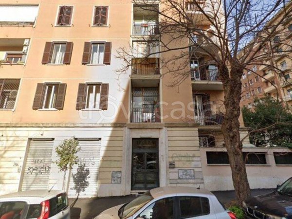 appartamento in vendita a Roma in zona Appio Latino
