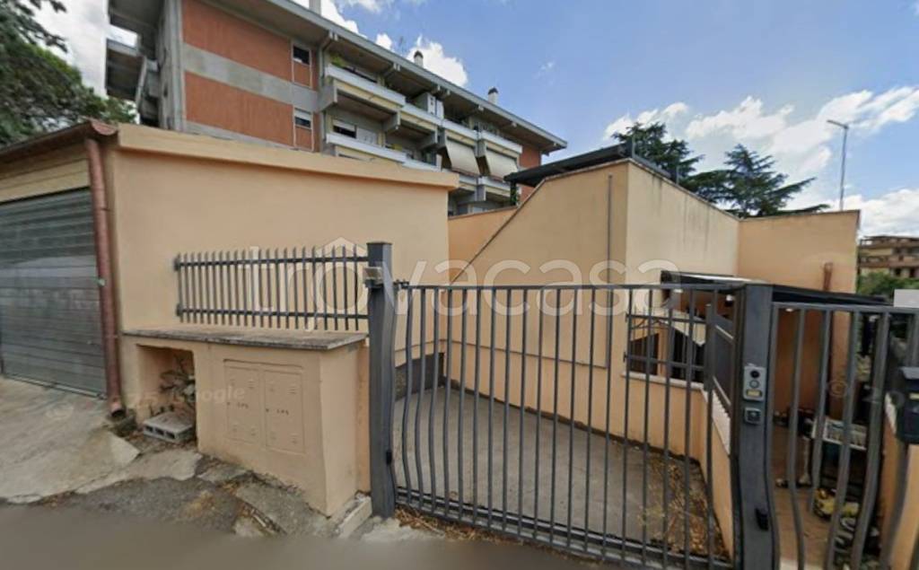 casa semindipendente in vendita a Roma