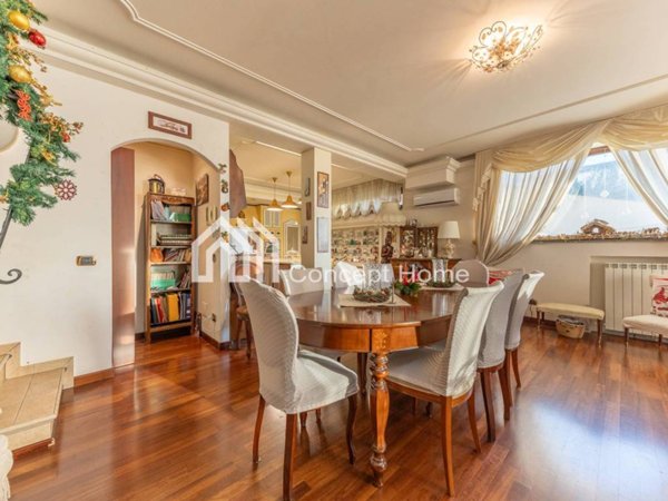 casa indipendente in vendita a Roma in zona Lunghezza