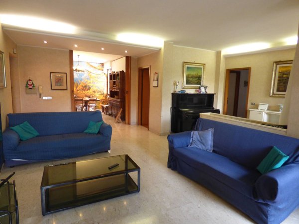 appartamento in vendita a Roma in zona Ostiense