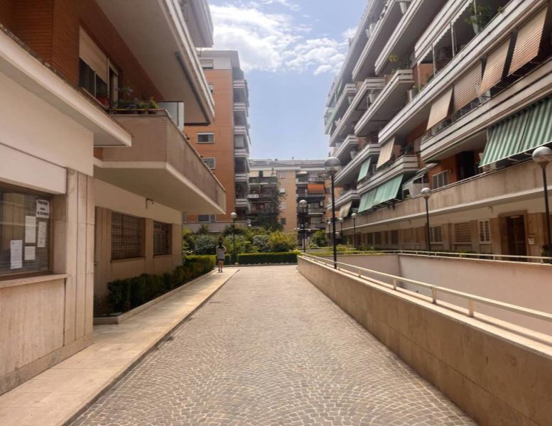 appartamento in vendita a Roma in zona Monte Sacro/Talenti