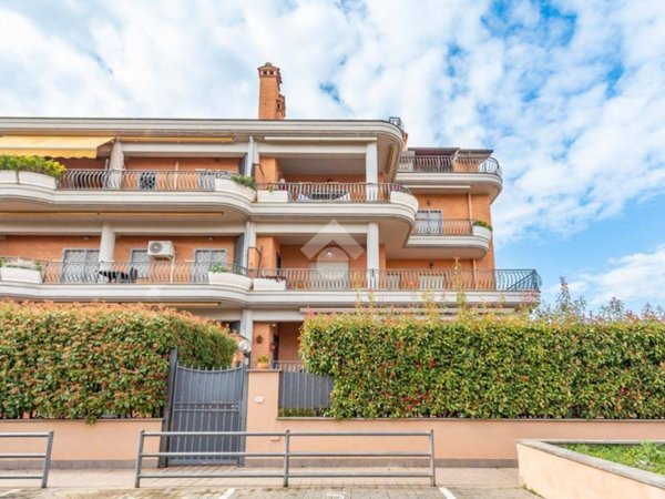 appartamento in vendita a Roma in zona Borghesiana