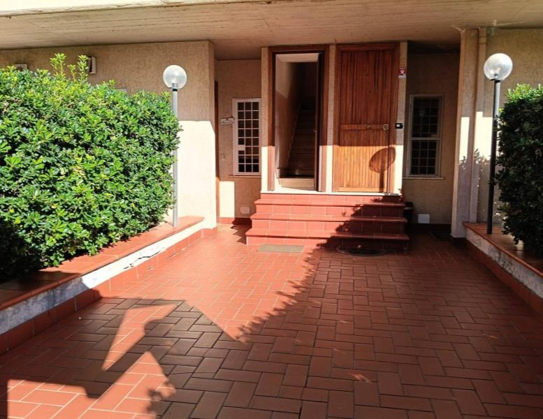 appartamento in vendita a Roma in zona Appio Claudio