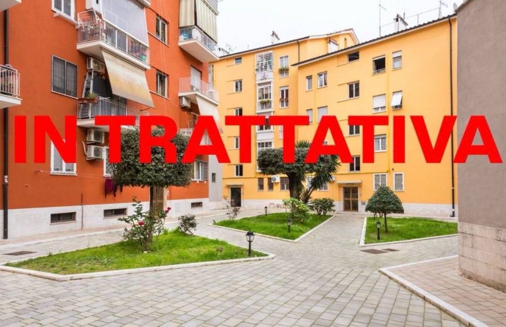 appartamento in vendita a Roma in zona Ostiense