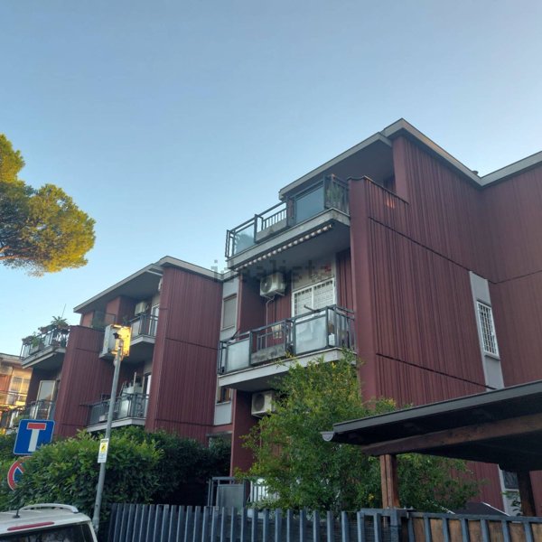 appartamento in vendita a Roma in zona Torre Gaia
