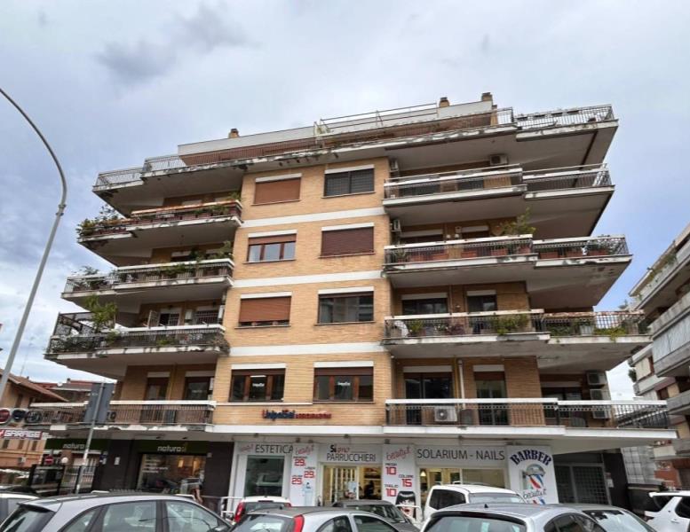 appartamento in vendita a Roma