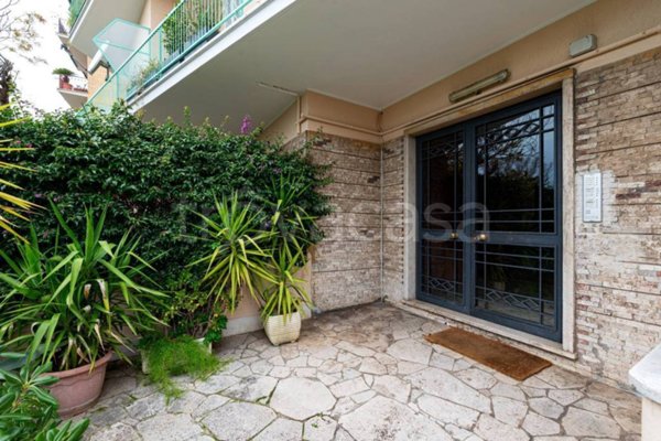 appartamento in vendita a Roma in zona Appio Latino