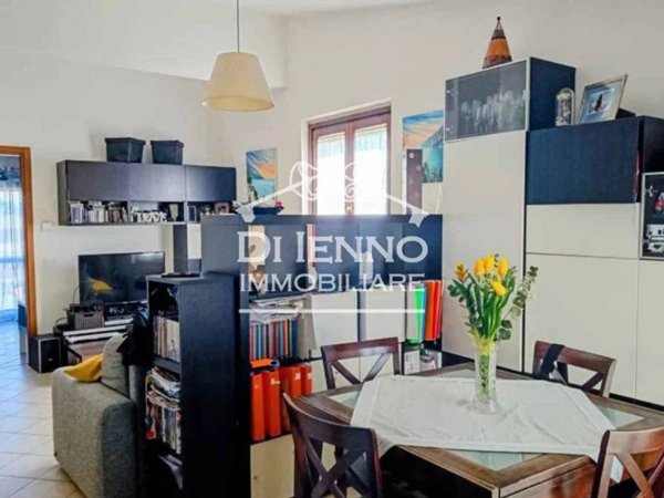 appartamento in vendita a Roma in zona Valle Muricana