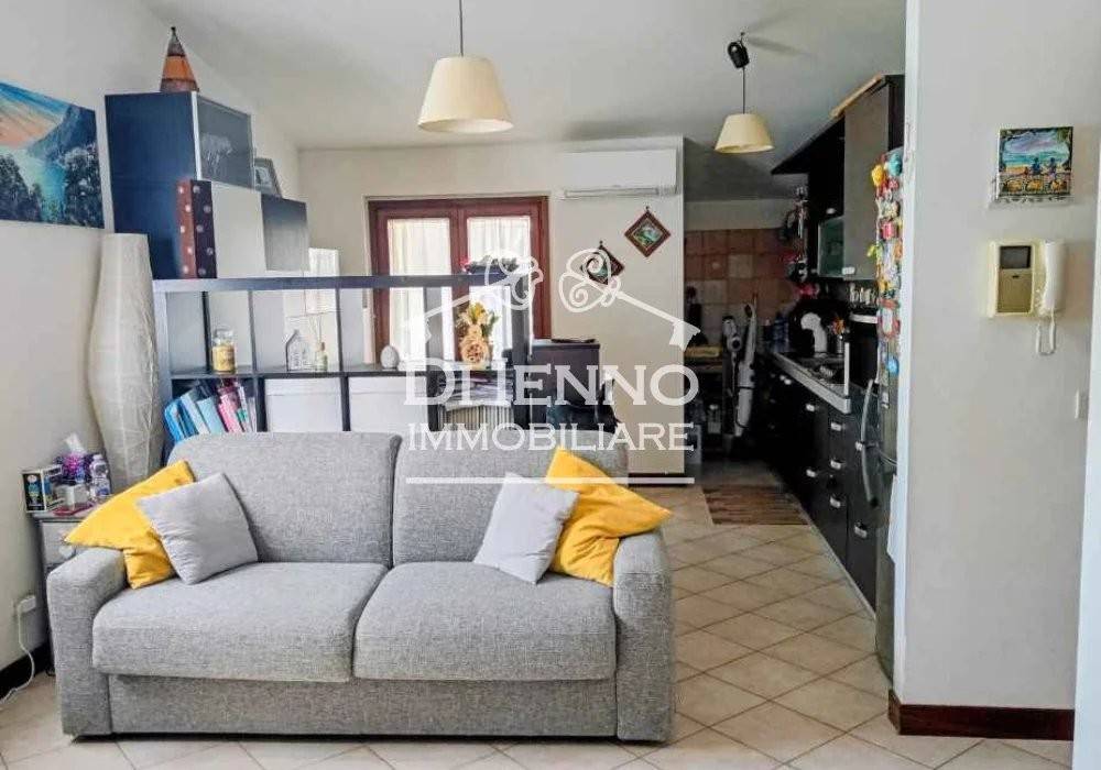 appartamento in vendita a Roma in zona Valle Muricana