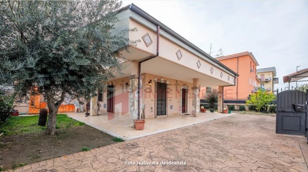 casa indipendente in vendita a Roma