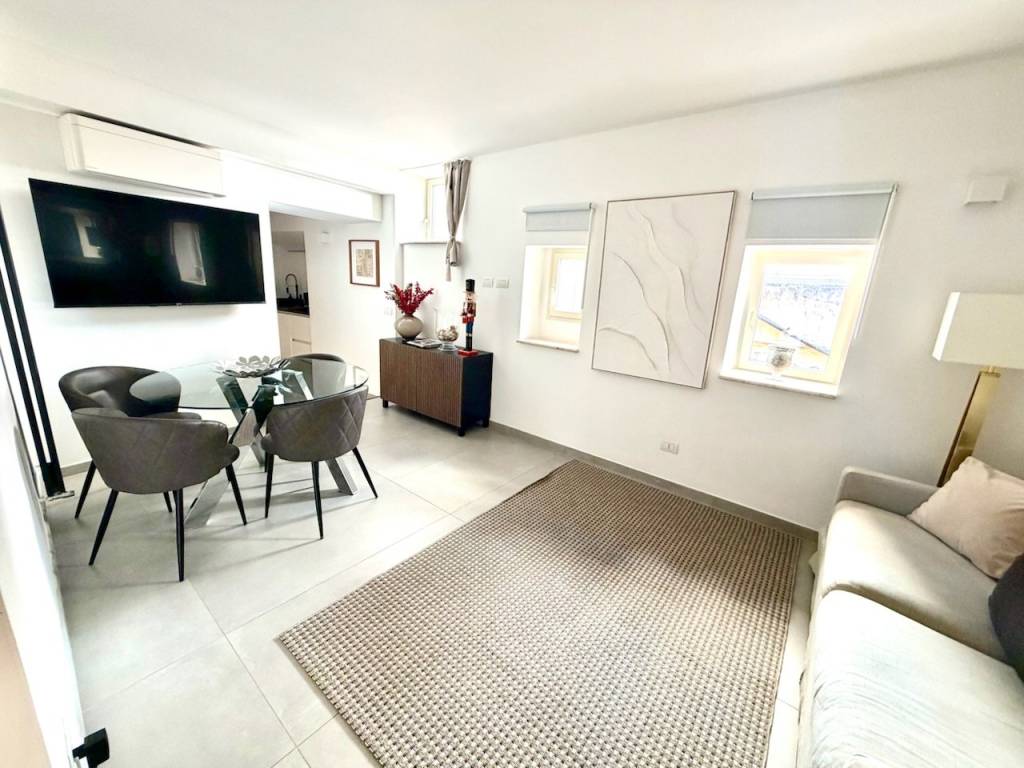 appartamento in vendita a Roma in zona Parione/Sant'Eustachio