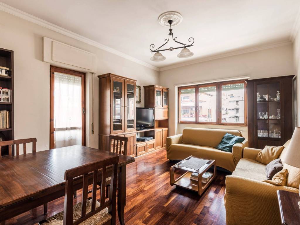 appartamento in vendita a Roma in zona Ostia