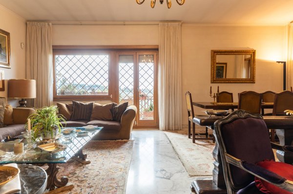 appartamento in vendita a Roma in zona Ardeatino