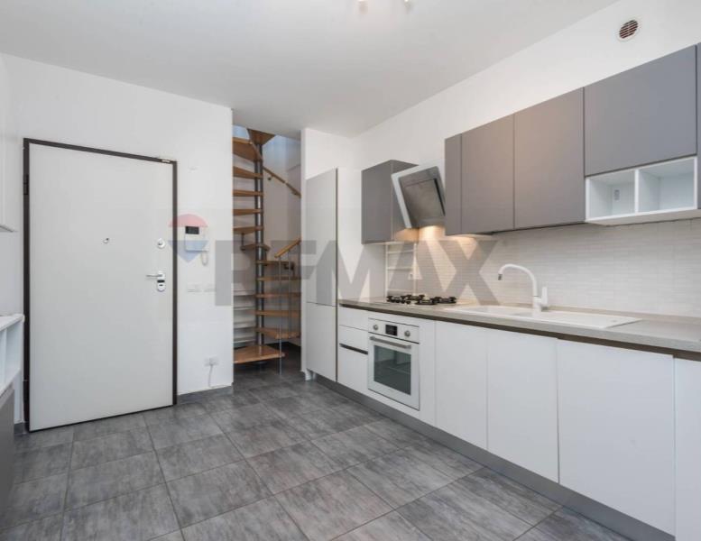 appartamento in vendita a Roma in zona Acilia