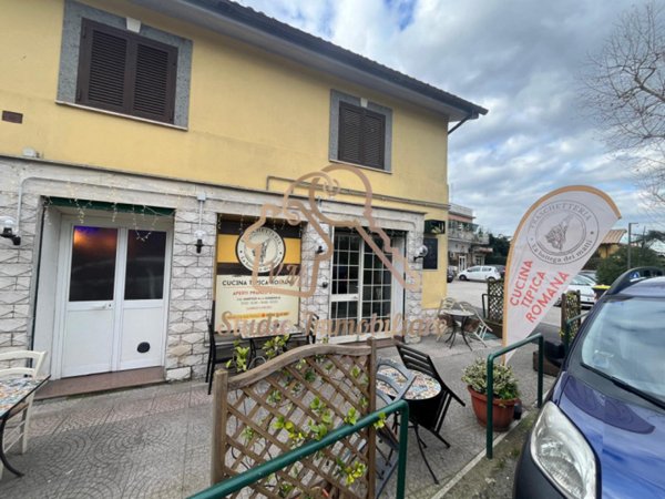 negozio in vendita a Roma in zona La Storta