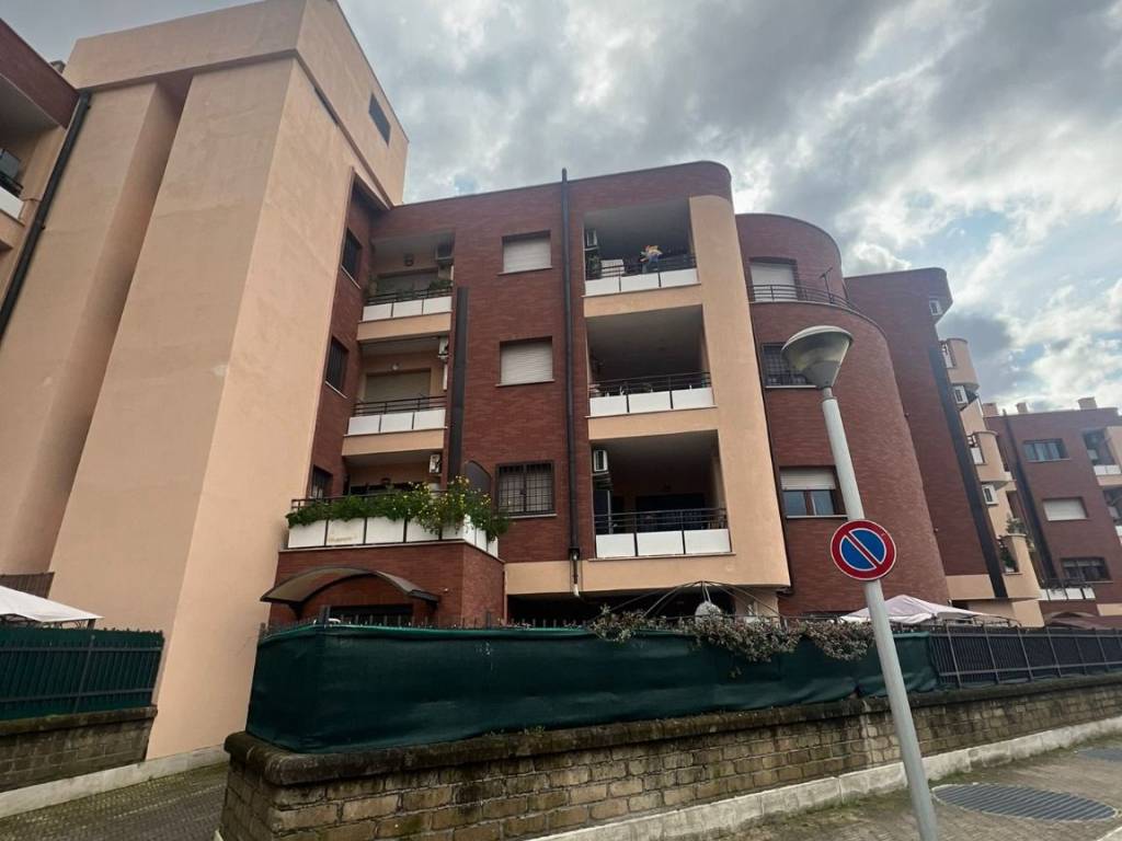 appartamento in vendita a Roma in zona Torre Maura