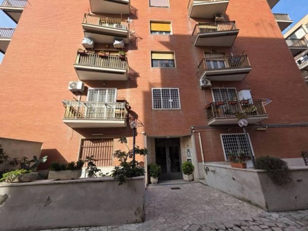 appartamento in vendita a Roma in zona Ostia
