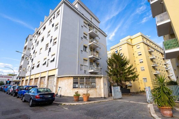 appartamento in vendita a Roma in zona Tuscolano