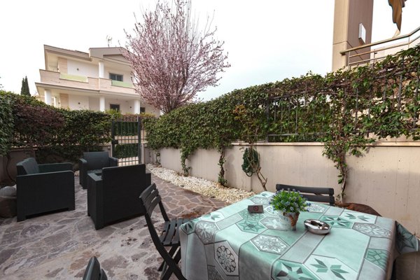 appartamento in vendita a Roma in zona Mezzocammino