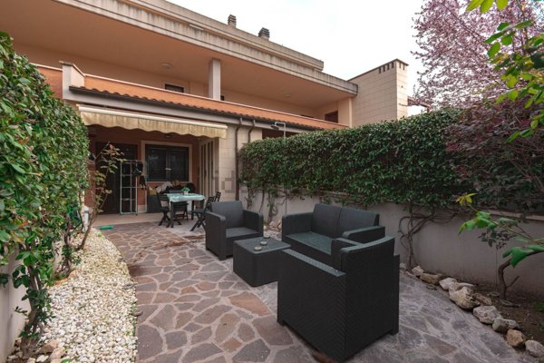 appartamento in vendita a Roma in zona Mezzocammino