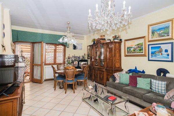 casa indipendente in vendita a Roma