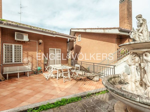 casa indipendente in vendita a Roma in zona Aurelio
