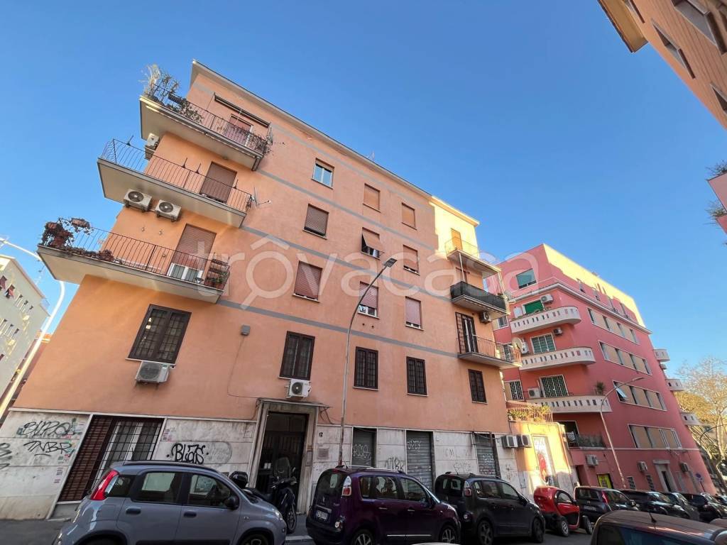appartamento in vendita a Roma in zona Gianicolense