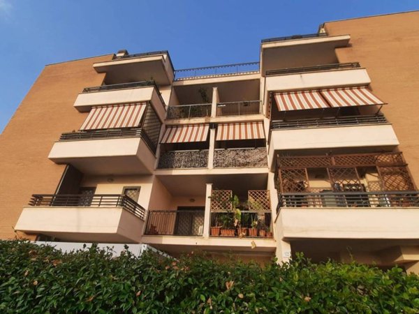 appartamento in vendita a Roma in zona Ostiense
