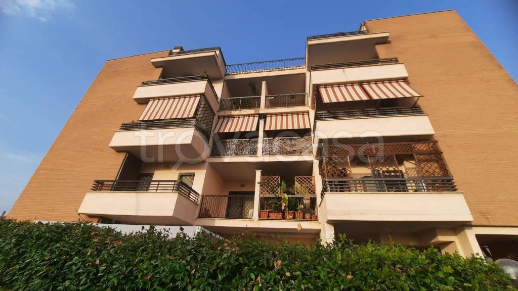 appartamento in vendita a Roma in zona Ponte di Nona