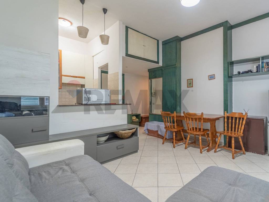 appartamento in vendita a Roma in zona Ostia