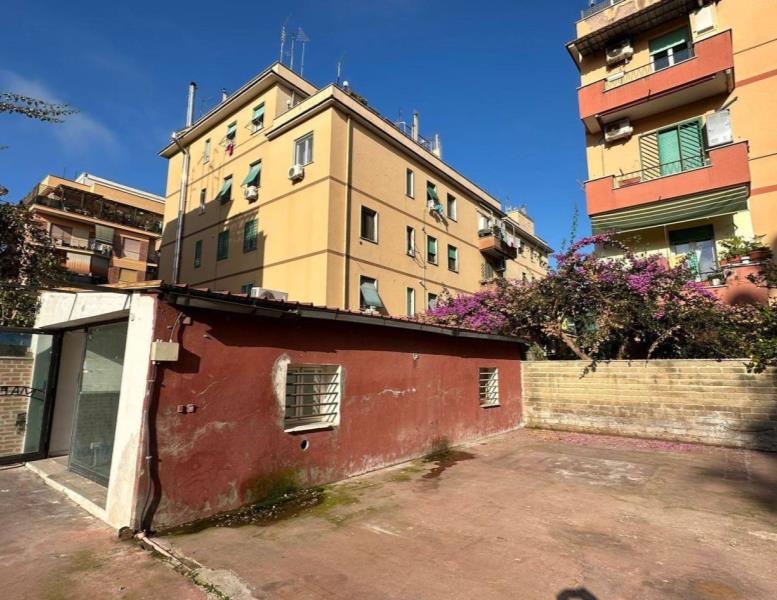 appartamento in vendita a Roma in zona Prenestino-Centocelle