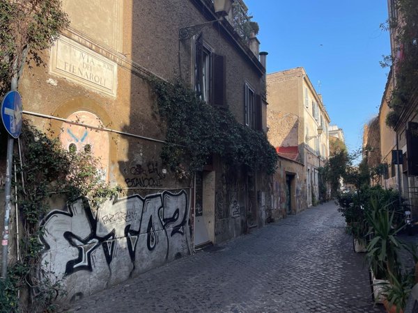 appartamento in vendita a Roma in zona Trastevere