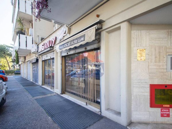 negozio in vendita a Roma in zona Collatino
