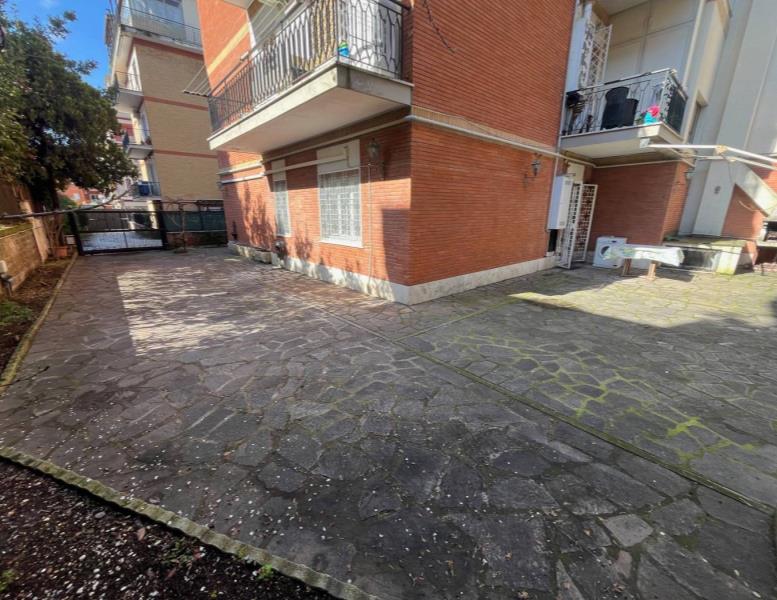 appartamento in vendita a Roma in zona Primavalle