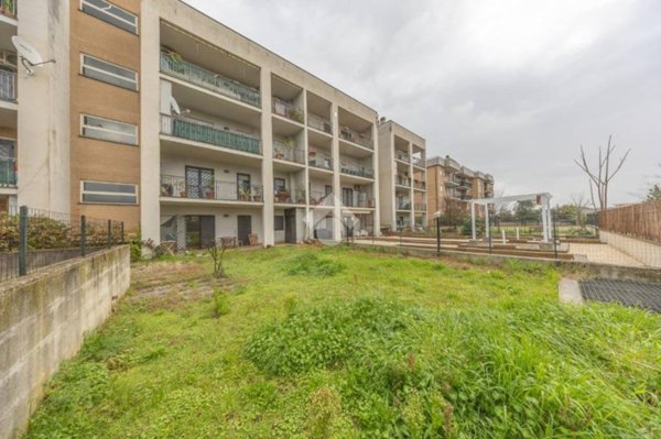 appartamento in vendita a Roma in zona Lunghezza