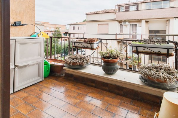 appartamento in vendita a Roma in zona Appio Pignatelli