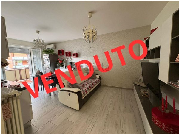appartamento in vendita a Roma in zona Cinecittà