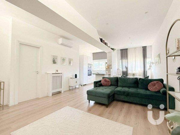 appartamento in vendita a Roma in zona Spinaceto