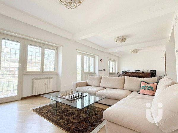 appartamento in vendita a Roma in zona EUR